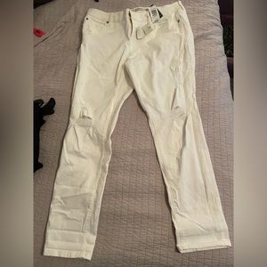 Torrid NWT white jeans